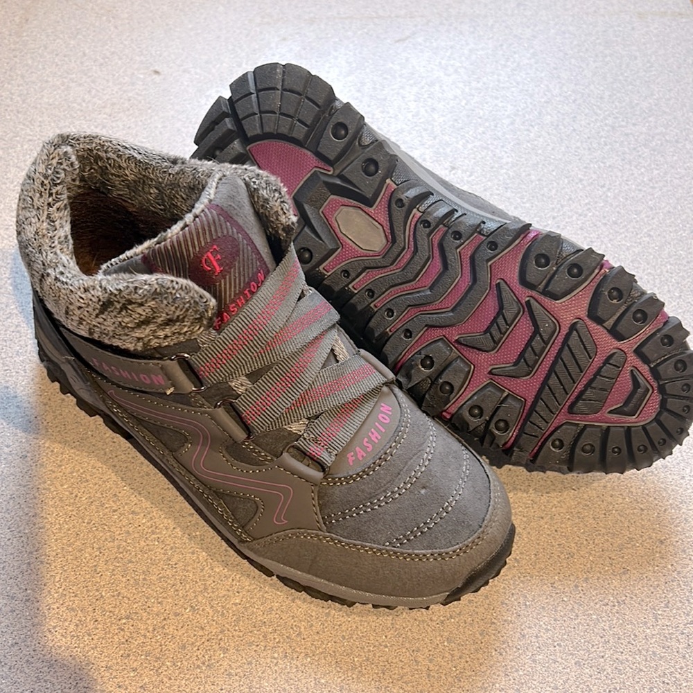 Qiucdzi ankle boots, walking/trekking shoes.